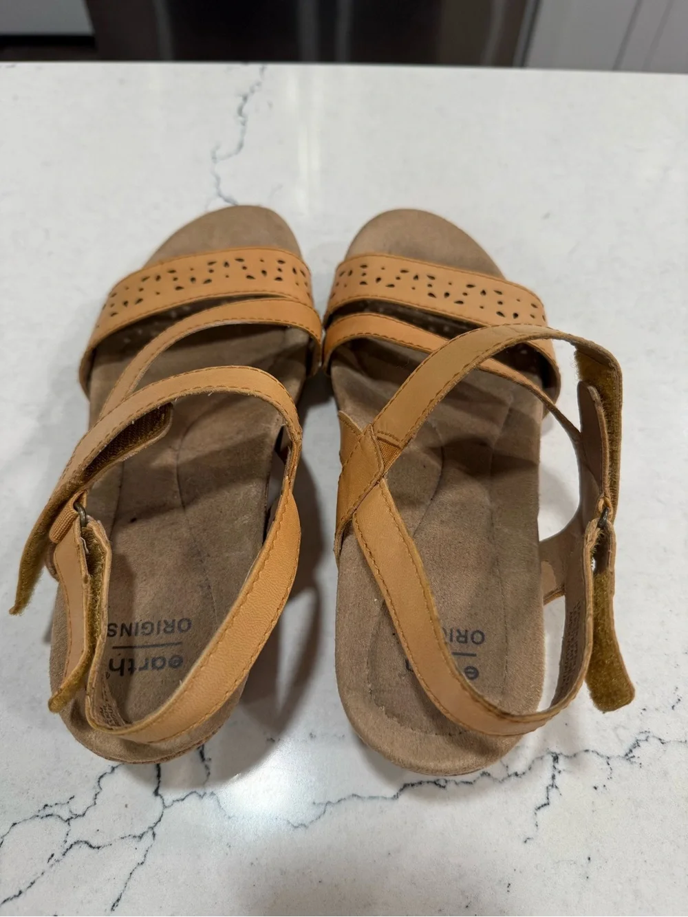 Earth Origins Women’s Gold Tan Leather Strappy Wedge Sandals US 9 M